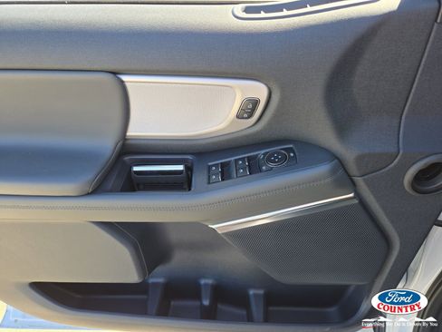 New 2026 Ford Expedition Active RWD image 10