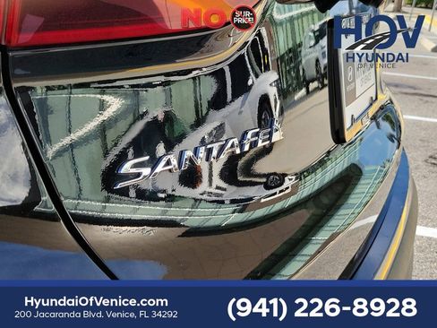Used 2022 Hyundai Santa Fe SEL w/ Convenience + Premium Package FWD image 10