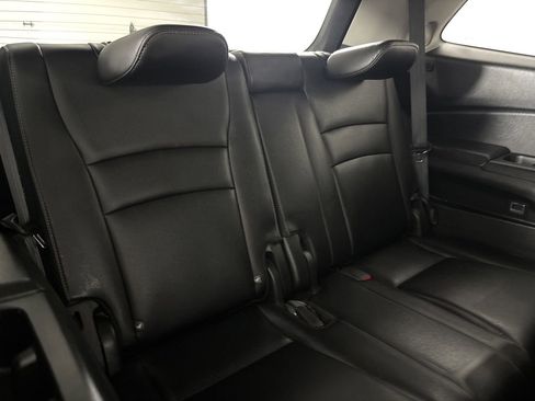 Used 2017 Honda Pilot Touring image 32