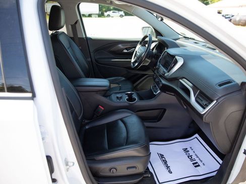 Used 2022 GMC Terrain SLT image 23