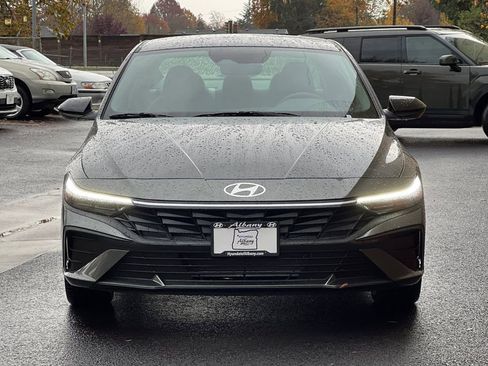 New 2026 Hyundai Elantra Sport image 3