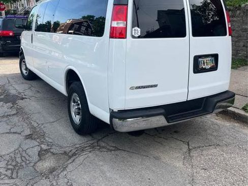 Used 2020 Chevrolet Express 3500 LT w/ LT Preferred Equipment Group RWD image 5