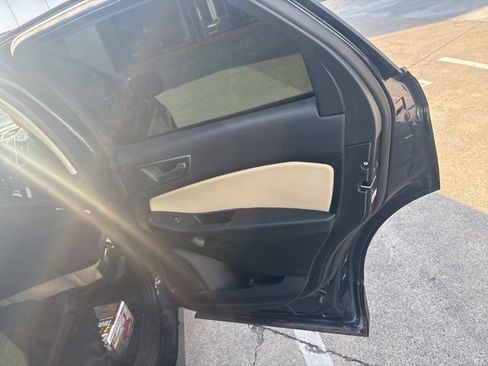 Used 2022 Ford Edge SE AWD/4WD image 17