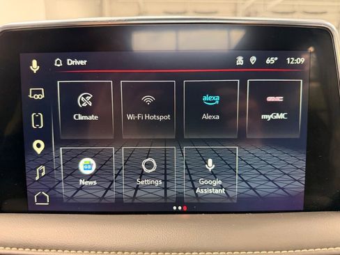 Used 2024 GMC Yukon SLT w/ SLT Premium Package AWD/4WD image 43