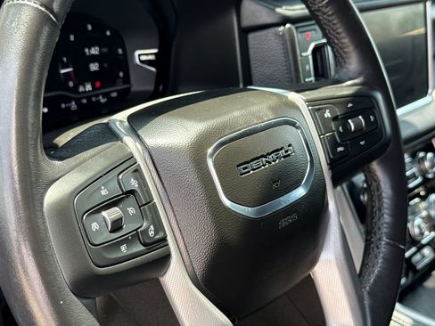 Used 2022 GMC Yukon Denali AWD/4WD image 29