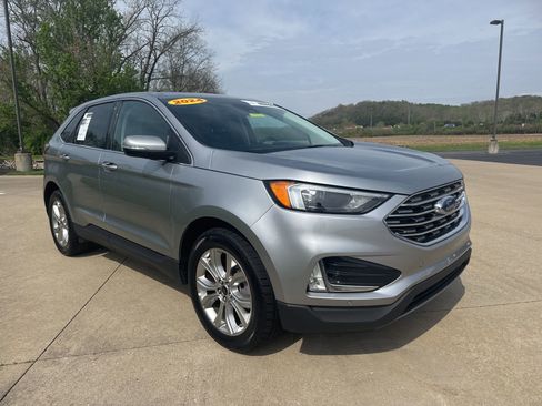 Used 2024 Ford Edge Titanium AWD/4WD image 3