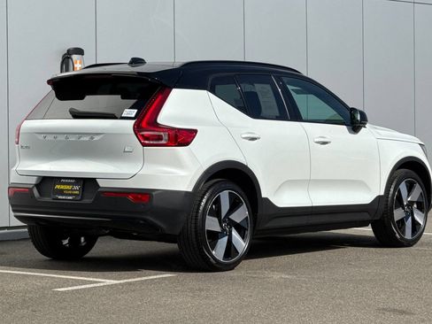 Used 2023 Volvo XC40 Recharge Ultimate w/ Protection Package Premier AWD/4WD image 5