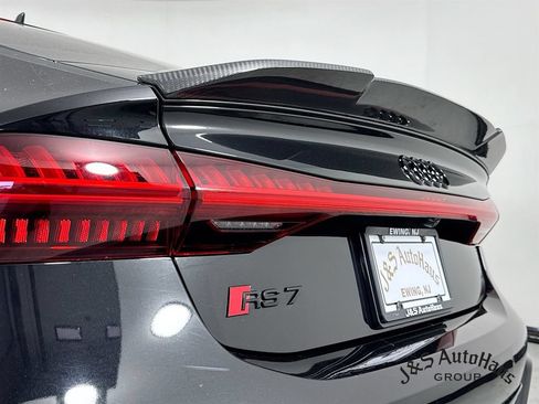 Used 2022 Audi RS 7 Sportback AWD/4WD image 43