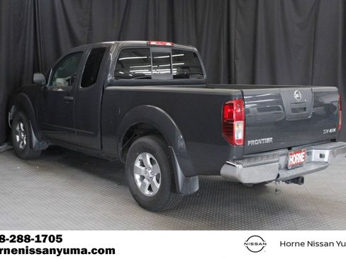 Used 2011 Nissan Frontier SV w/ SV Premium Utility Pkg AWD/4WD image 16