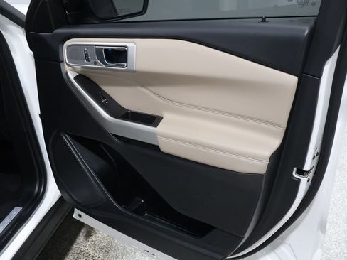 Used 2022 Ford Explorer Limited w/ Class IV Trailer Tow Package image 29