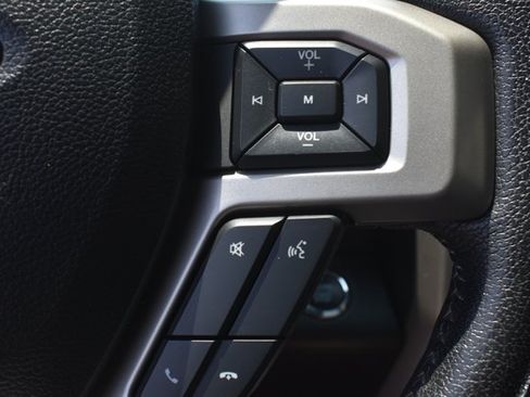 Used 2016 Ford F150 Lariat w/ Equipment Group 502A Luxury AWD/4WD image 24