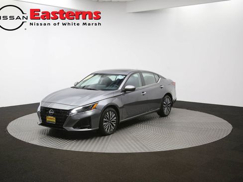 Used 2024 Nissan Altima 2.5 SV w/ SV Premium Package AWD/4WD image 55
