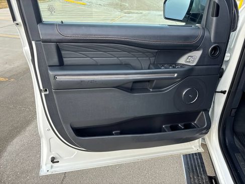 Certified 2022 Ford Expedition Max Platinum AWD/4WD image 13