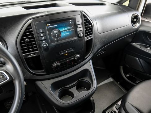 Used 2023 Mercedes-Benz Metris image 15