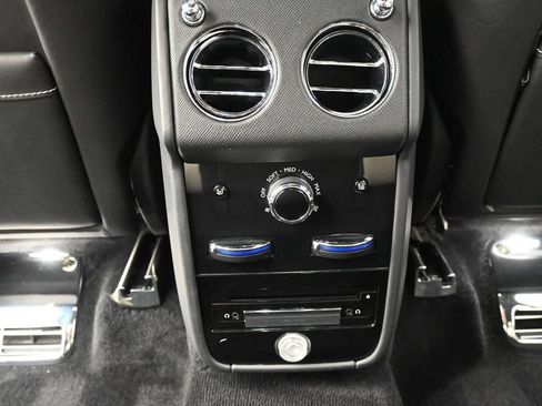 Used 2021 Rolls-Royce Cullinan Black Badge AWD/4WD image 26