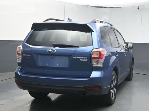 Used 2018 Subaru Forester 2.5i Premium w/ All-Weather Package AWD/4WD image 7