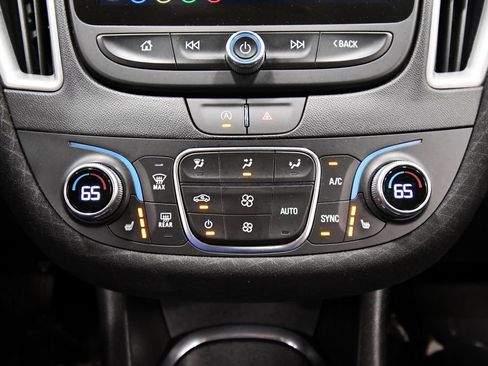 Used 2024 Chevrolet Malibu LT FWD image 25