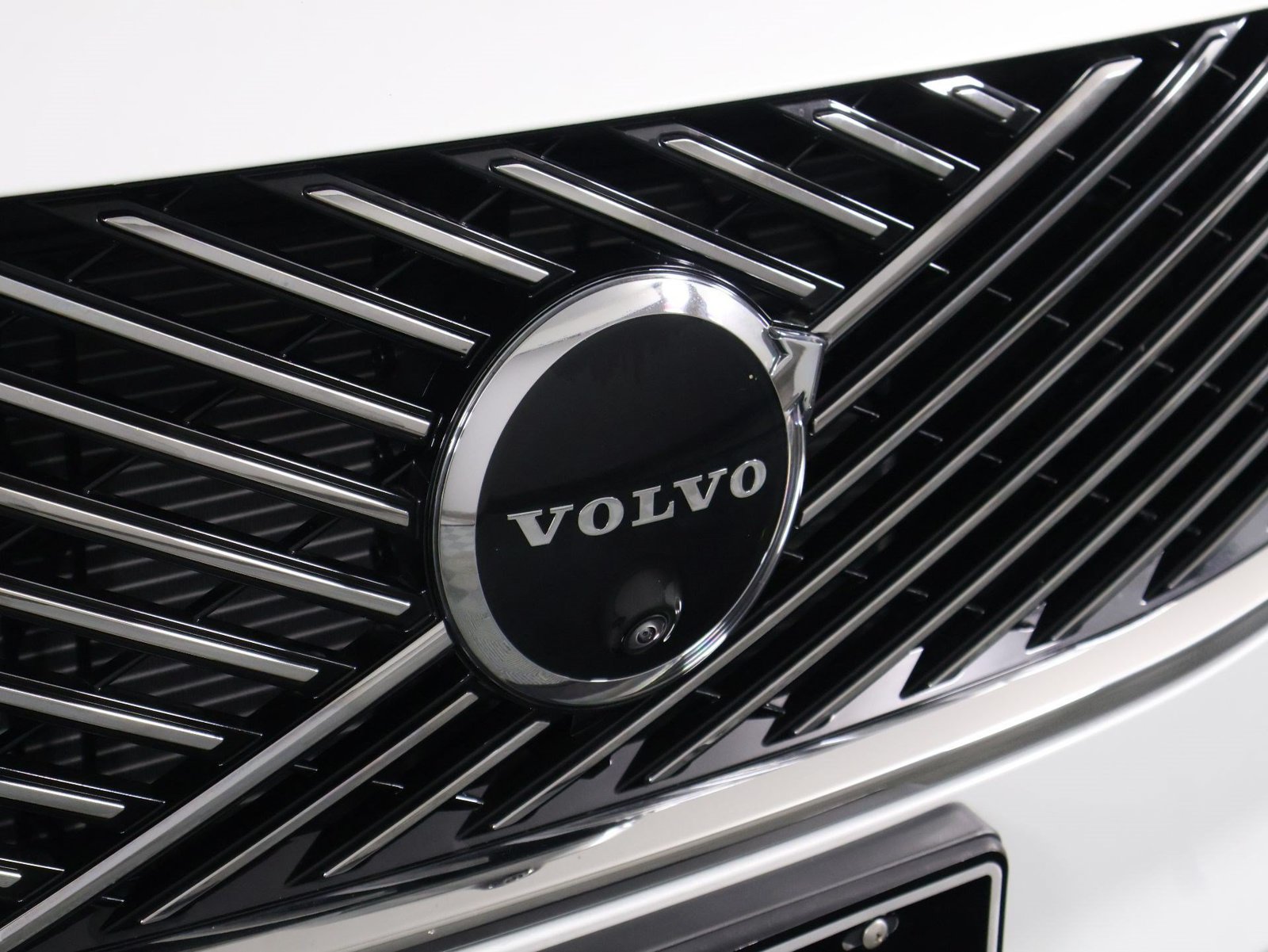 Certified 2026 Volvo XC90 B6 Plus w/ Protection Package AWD/4WD image 27