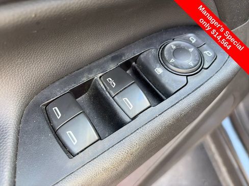 Used 2019 Chevrolet Equinox LT FWD image 17