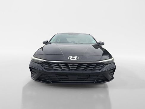 New 2026 Hyundai Elantra Limited w/ Cargo Package FWD image 8