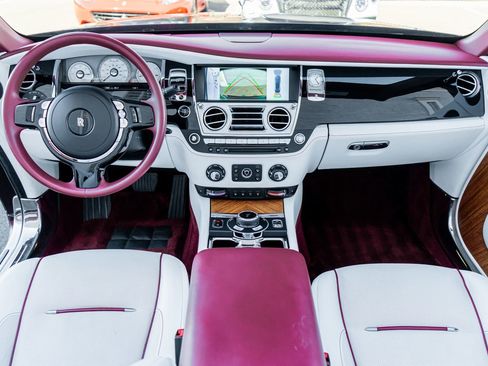 Used 2016 Rolls-Royce Dawn Base image 4