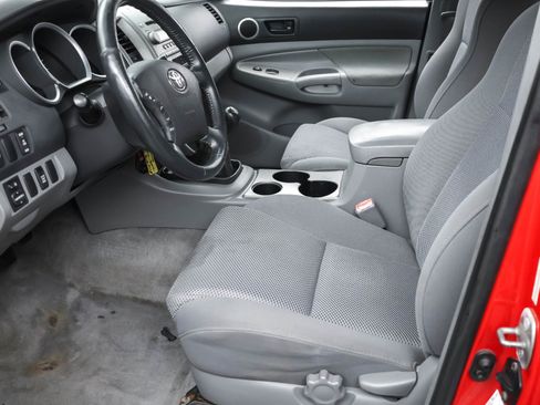 Used 2006 Toyota Tacoma V6 image 9