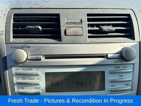 Used 2009 Toyota Camry LE FWD image 16
