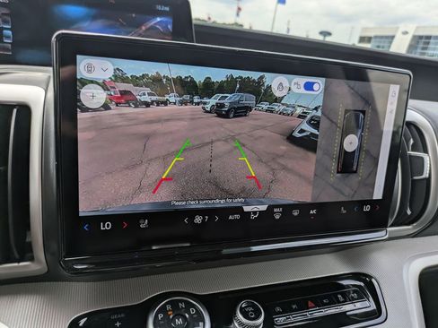 New 2026 Ford Expedition Active RWD image 19