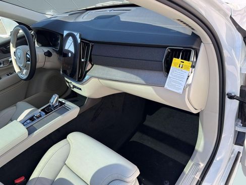 New 2026 Volvo XC90 B6 Ultra w/ Protection Package AWD/4WD image 31