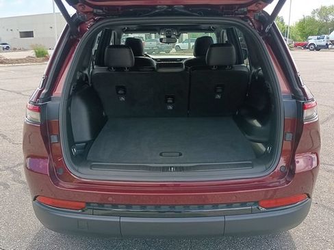 Used 2024 Jeep Grand Cherokee Altitude AWD/4WD image 22