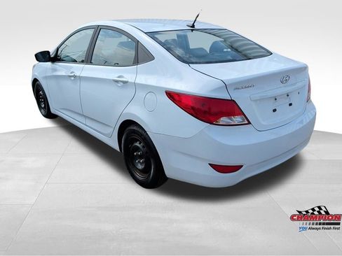 Used 2017 Hyundai Accent SE FWD image 3
