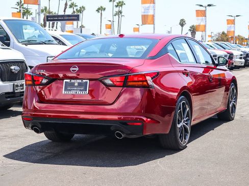Used 2024 Nissan Altima 2.5 SR FWD image 4