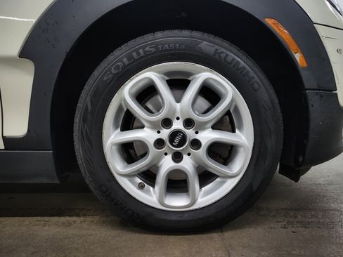 Used 2017 MINI Cooper Clubman ALL4 image 25