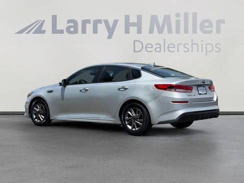 Used 2020 Kia Optima LX FWD image 3