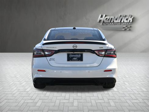 Used 2023 Nissan Maxima SR w/ Sport Mat Group image 9