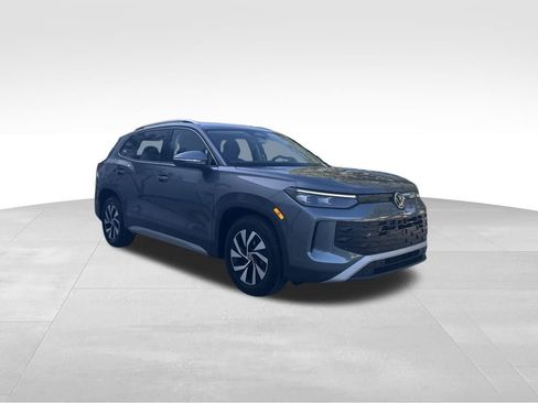 New 2026 Volkswagen Tiguan S FWD image 7