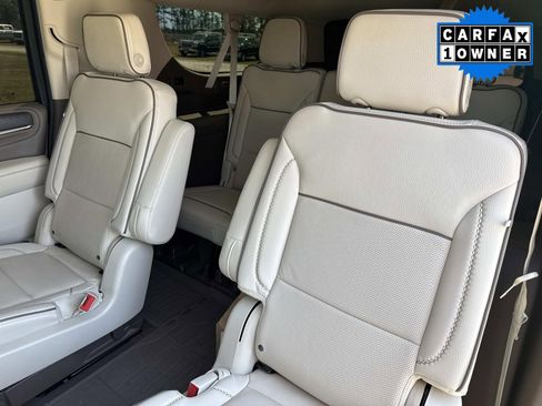 Used 2023 GMC Yukon XL Denali w/ Denali Reserve Package image 16