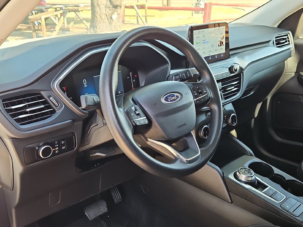 Used 2025 Ford Escape Active AWD/4WD image 12