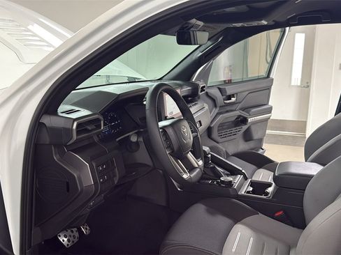 Certified 2025 Toyota Tacoma TRD Sport image 12