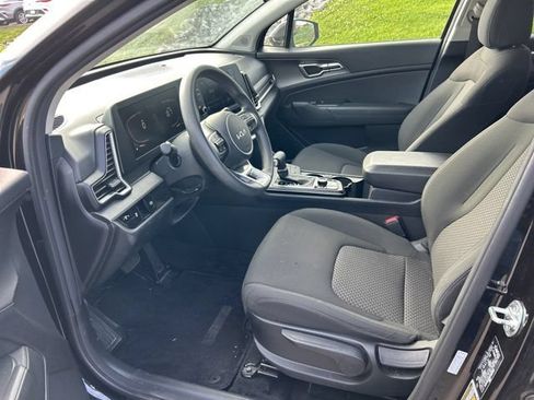 Used 2024 Kia Sportage LX FWD image 6