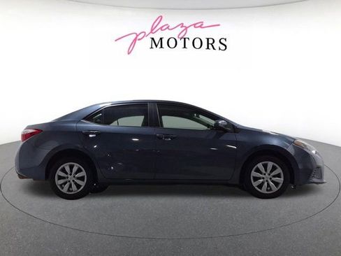 Used 2015 Toyota Corolla LE FWD image 4