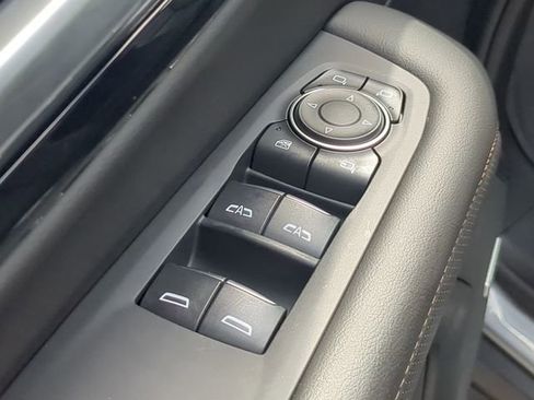 Used 2026 Chevrolet Tahoe High Country image 17