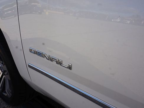 Used 2019 GMC Yukon XL Denali w/ Denali Ultimate Package image 13