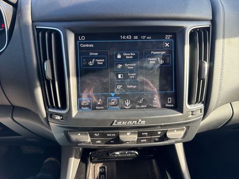 Used 2017 Maserati Levante S image 10