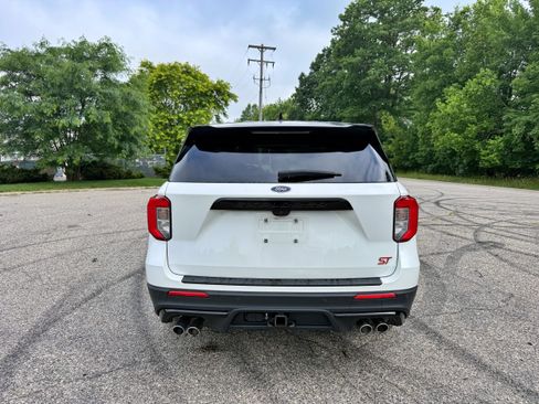 Used 2021 Ford Explorer ST w/ ST Street Pack AWD/4WD image 8