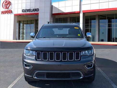 Used 2018 Jeep Grand Cherokee Limited image 3