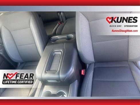 Used 2024 GMC Yukon SLE AWD/4WD image 15