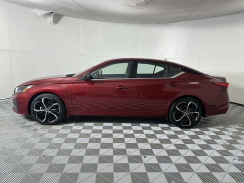 Certified 2024 Nissan Altima 2.5 SR FWD image 5