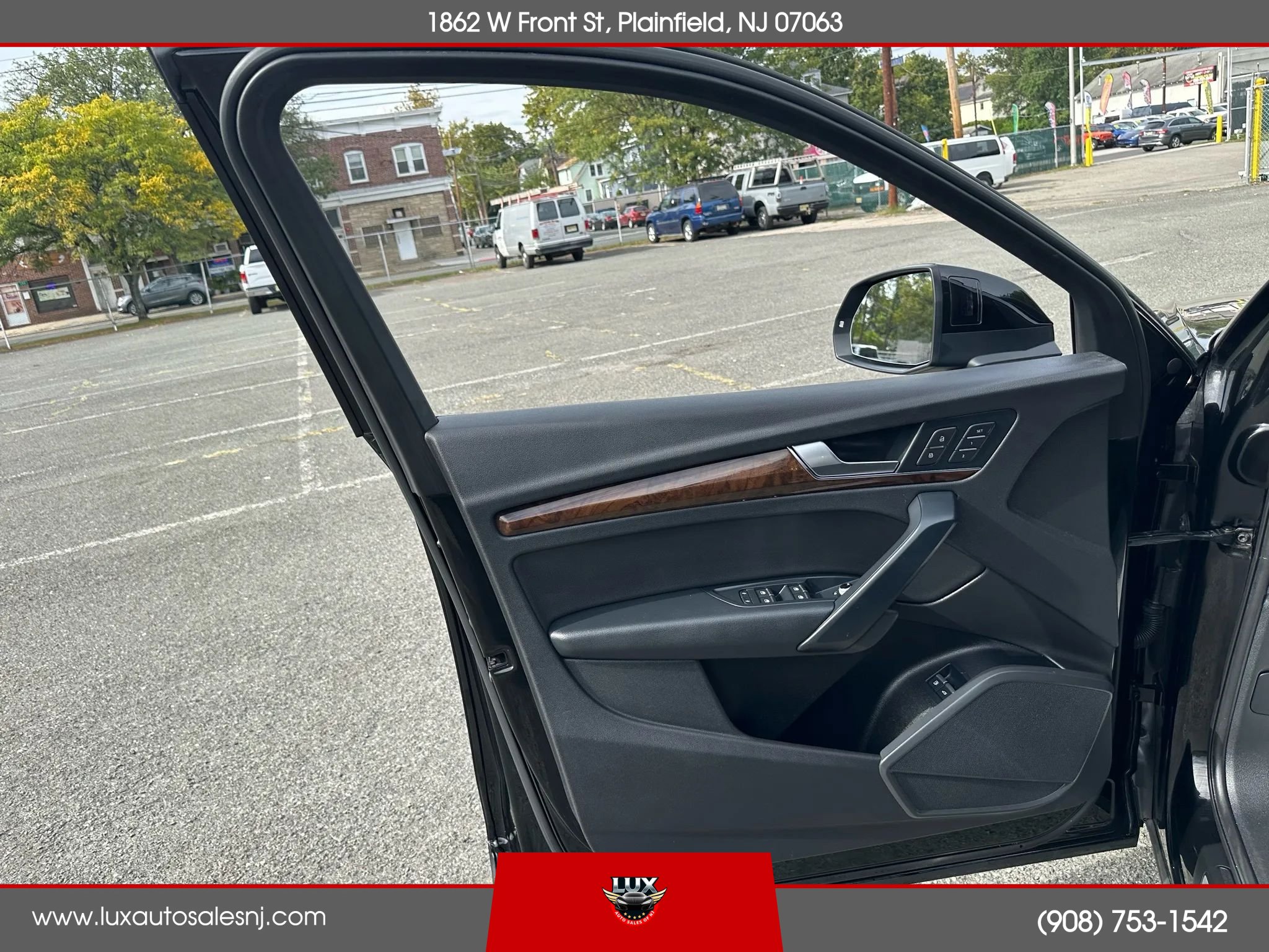 Used 2020 Audi Q5 e Premium w/ Convenience Package AWD/4WD image 29