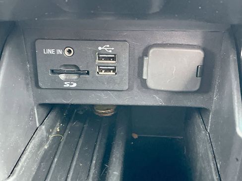 Used 2014 Ford Explorer XLT w/ Equipment Group 202A image 25